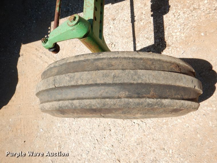 image for item DM0026 1982 John Deere 4240  tractor