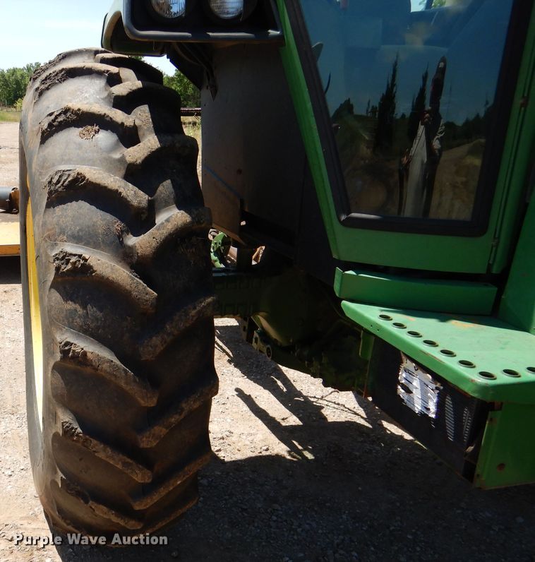 image for item DM0026 1982 John Deere 4240  tractor