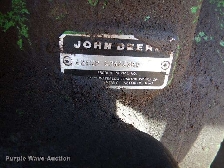 image for item DM0026 1982 John Deere 4240  tractor