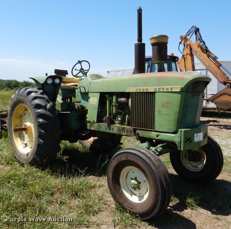 image for item DM0031 1962 John Deere 4010  tractor