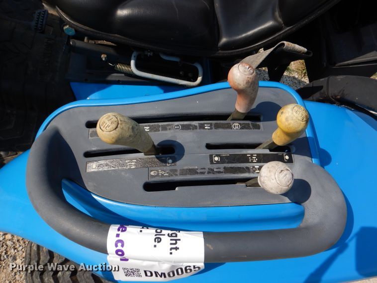 image for item DM0065 1998 New Holland 1530  MFWD tractor