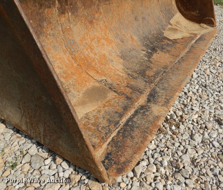 image for item DM0068 International 260  tractor