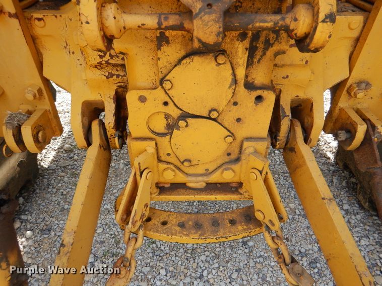 image for item DM0068 International 260  tractor