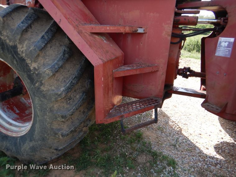 image for item DM0070 1976 International 4568  4WD tractor