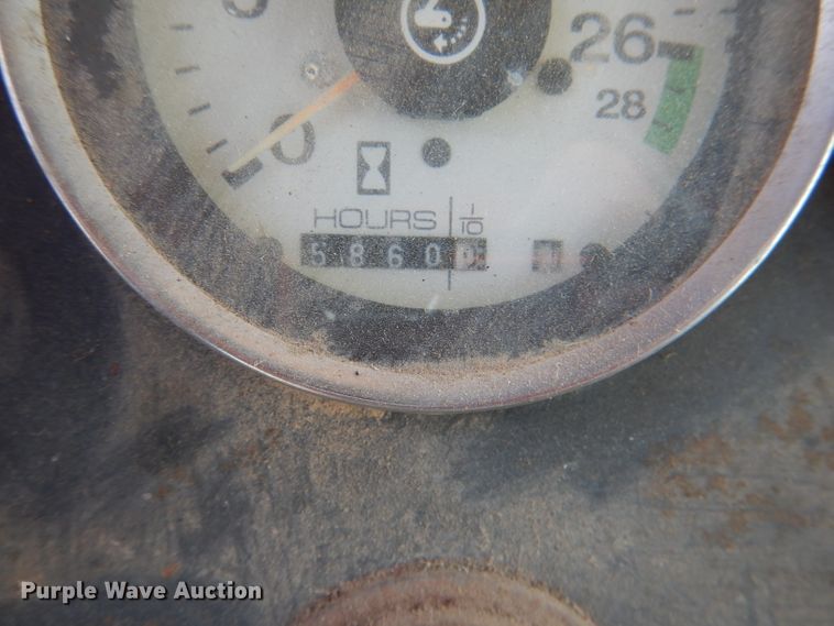 image for item DM0070 1976 International 4568  4WD tractor