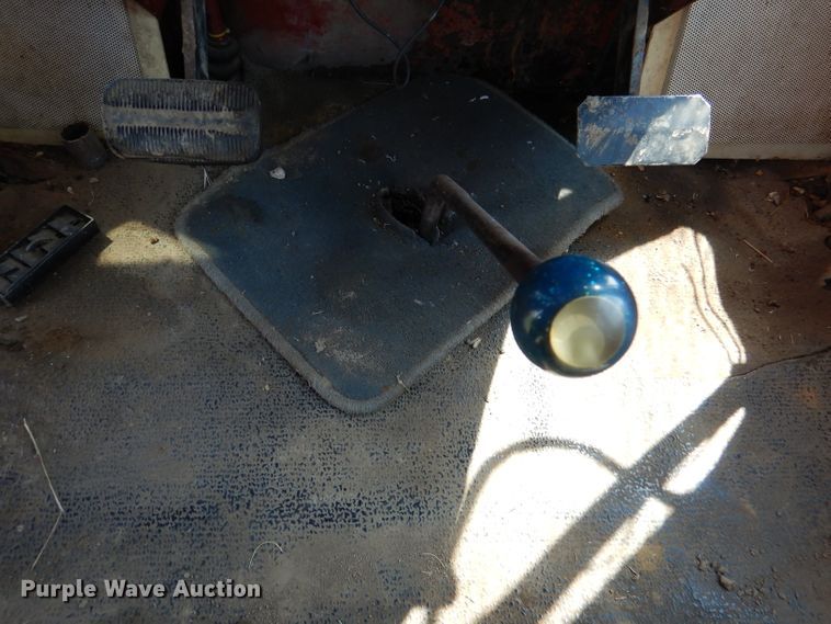 image for item DM0070 1976 International 4568  4WD tractor