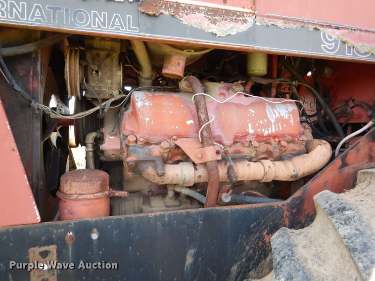 image for item DM0070 1976 International 4568  4WD tractor