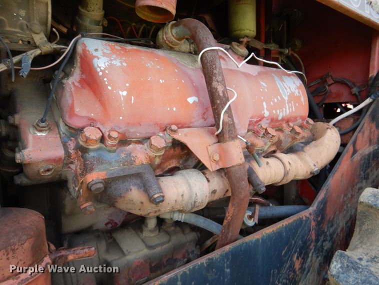 image for item DM0070 1976 International 4568  4WD tractor