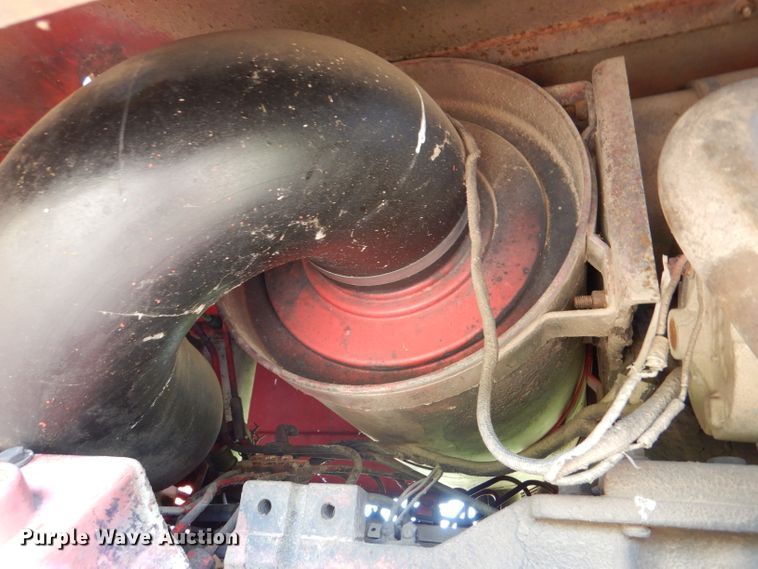 image for item DM0070 1976 International 4568  4WD tractor