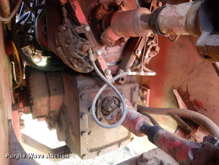 image for item DM0070 1976 International 4568  4WD tractor