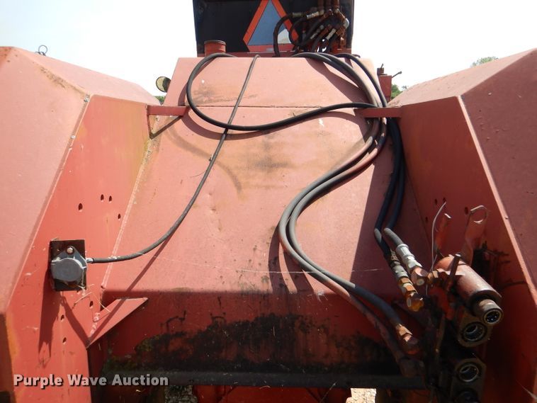 image for item DM0070 1976 International 4568  4WD tractor