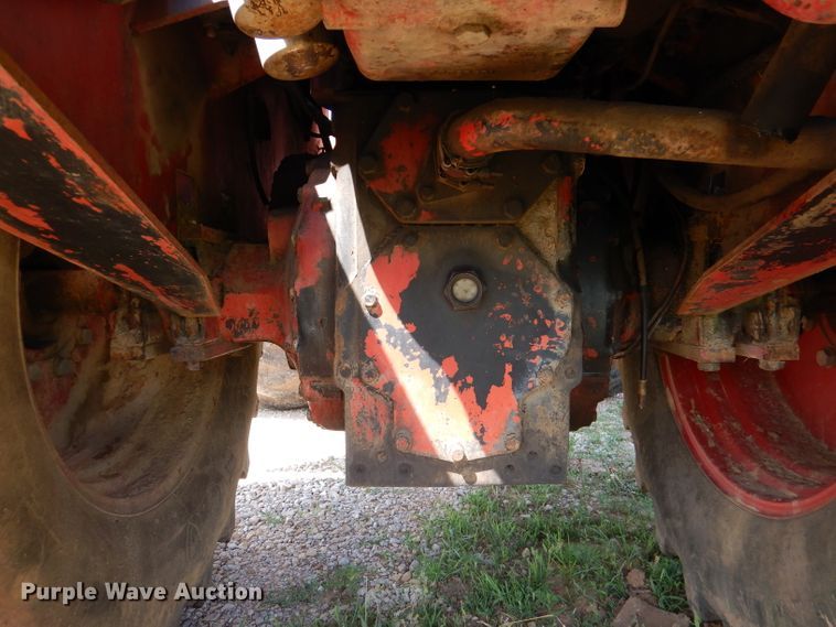 image for item DM0070 1976 International 4568  4WD tractor