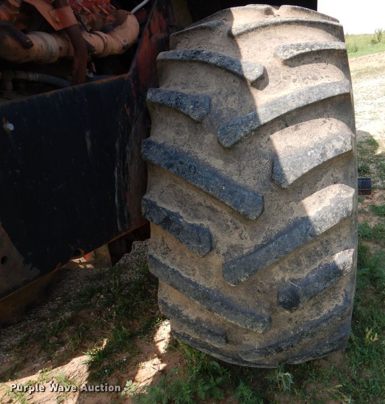 image for item DM0070 1976 International 4568  4WD tractor