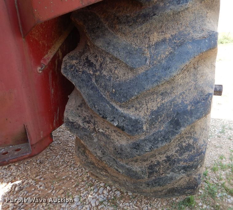 image for item DM0070 1976 International 4568  4WD tractor