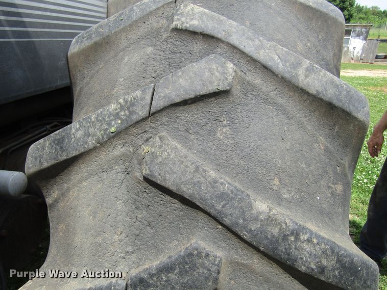 image for item GC9981 White 4-180 Field Boss  4WD tractor