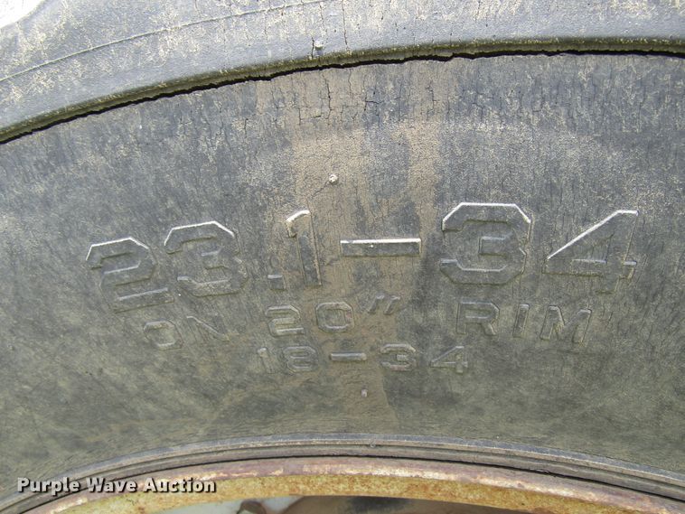 image for item GC9981 White 4-180 Field Boss  4WD tractor