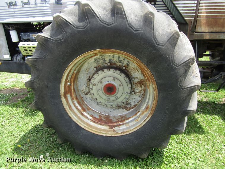 image for item GC9981 White 4-180 Field Boss  4WD tractor