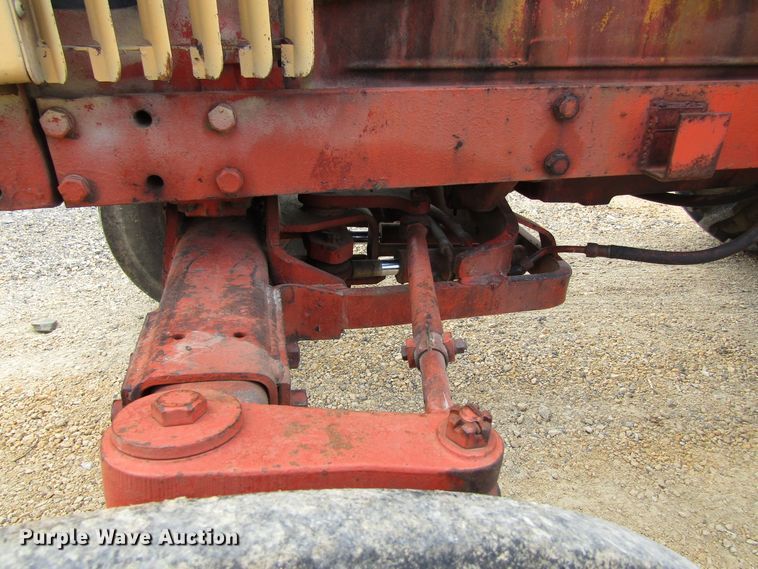 image for item GC9982 Case 1270  tractor