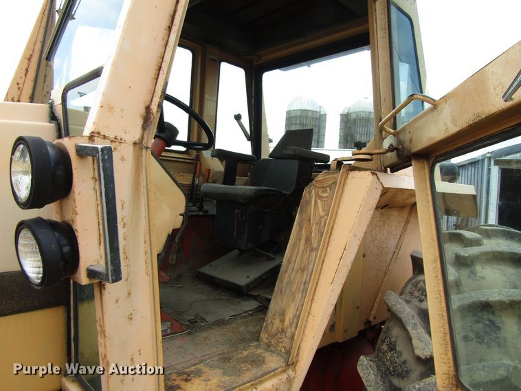 image for item GC9982 Case 1270  tractor