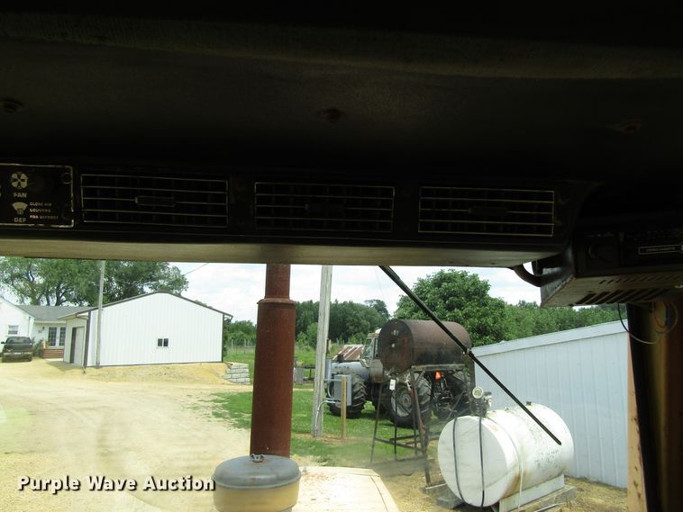 image for item GC9982 Case 1270  tractor