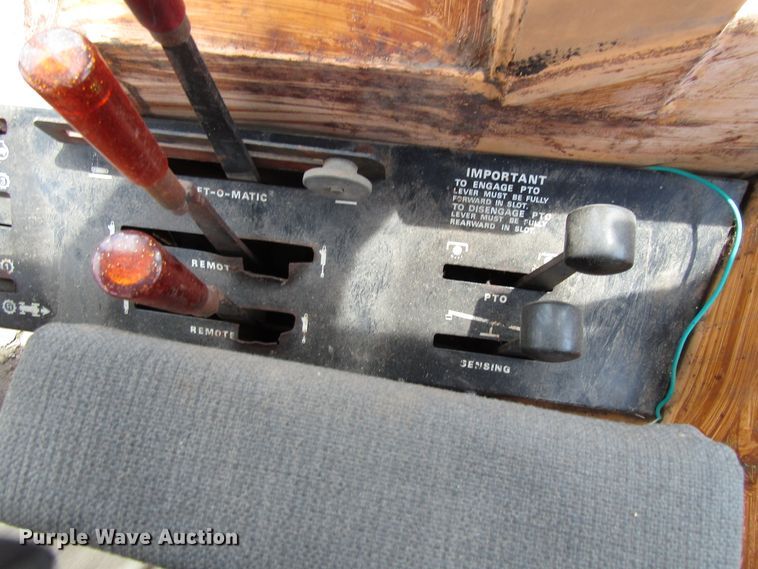 image for item GC9982 Case 1270  tractor