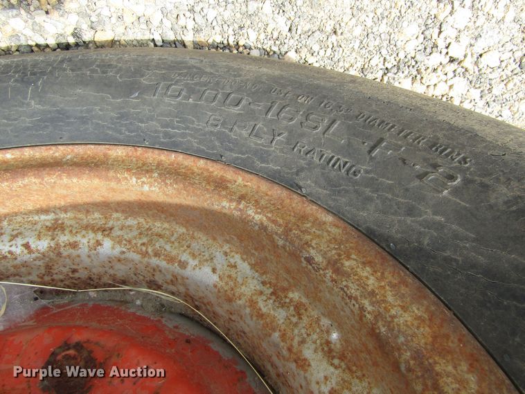 image for item GC9982 Case 1270  tractor