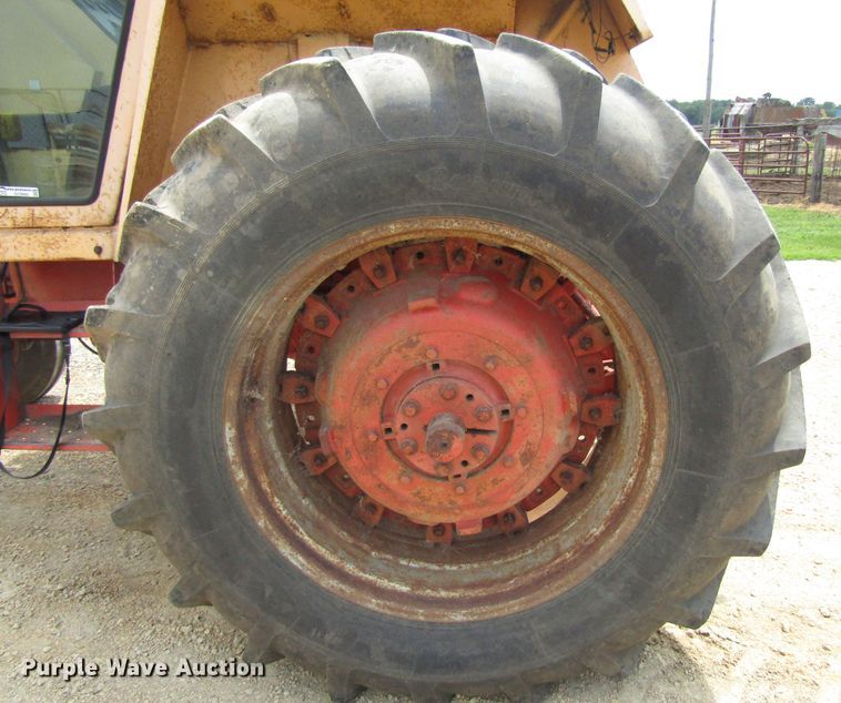 image for item GC9982 Case 1270  tractor