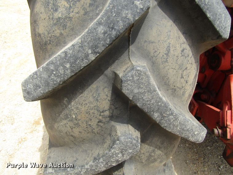 image for item GC9982 Case 1270  tractor