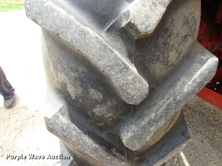 image for item GC9982 Case 1270  tractor