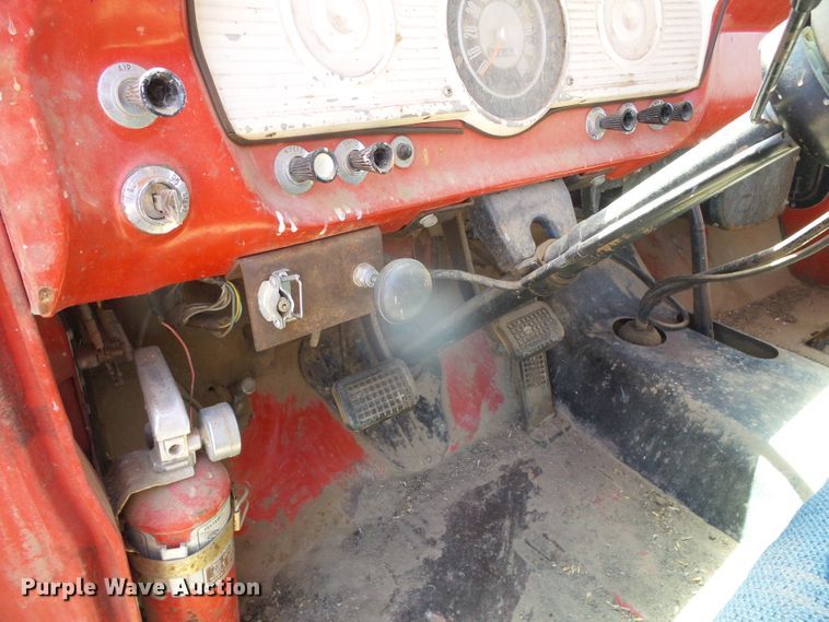 image for item GR9463 1961 Ford F600  grain truck