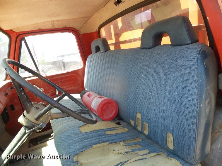 image for item GR9463 1961 Ford F600  grain truck