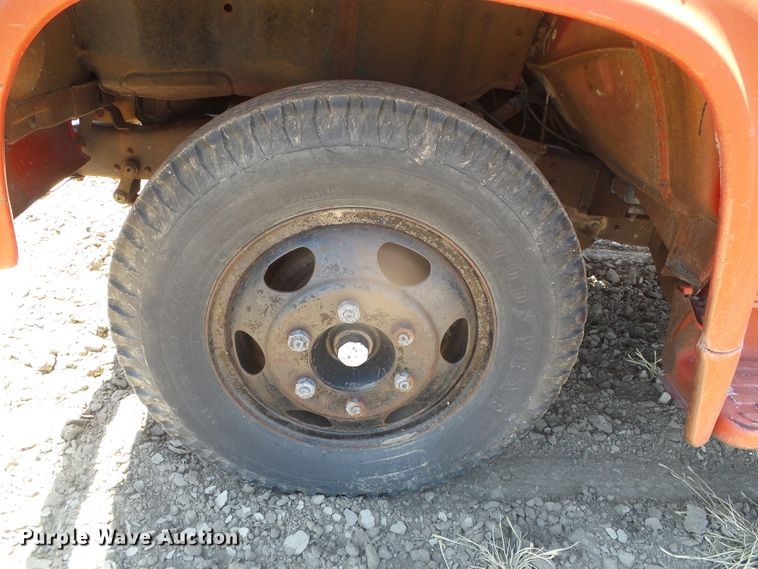 image for item GR9463 1961 Ford F600  grain truck