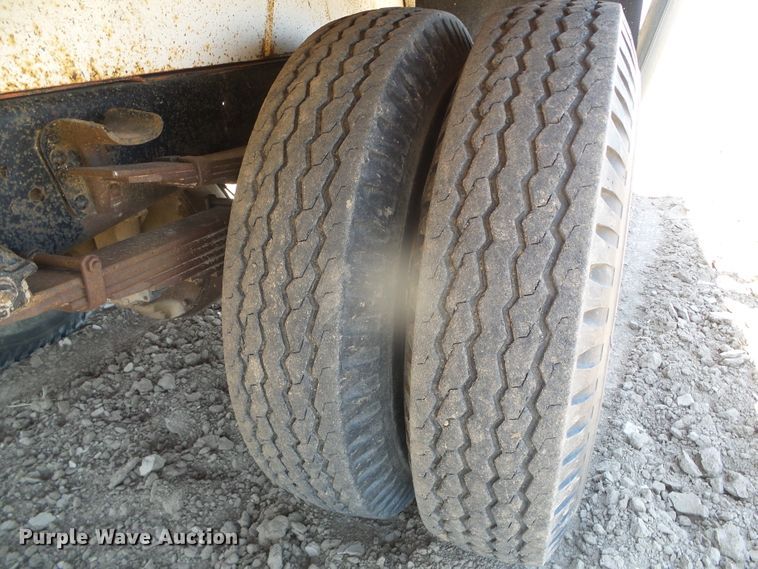 image for item GR9463 1961 Ford F600  grain truck