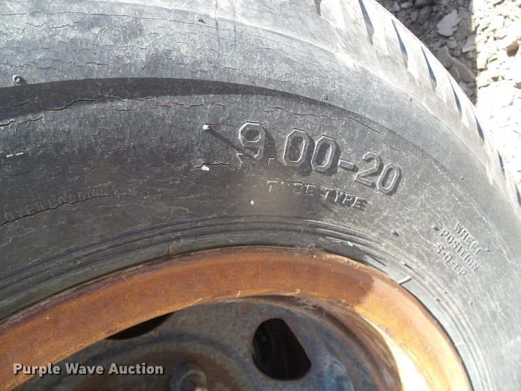 image for item GR9463 1961 Ford F600  grain truck