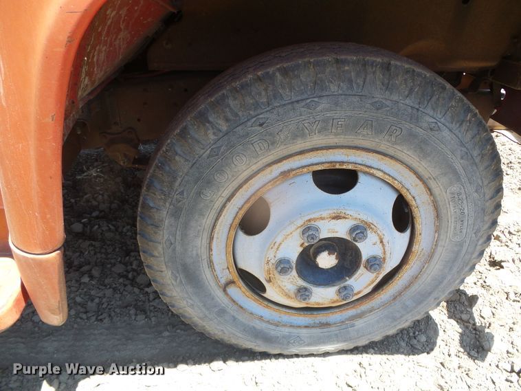 image for item GR9463 1961 Ford F600  grain truck