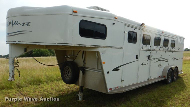 image for item HC9313 2005 Trails West Sierra 4H  horse trailer