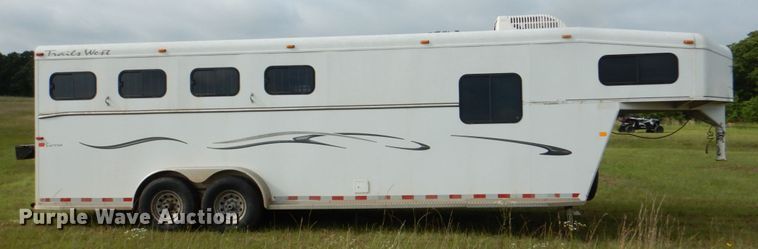 image for item HC9313 2005 Trails West Sierra 4H  horse trailer