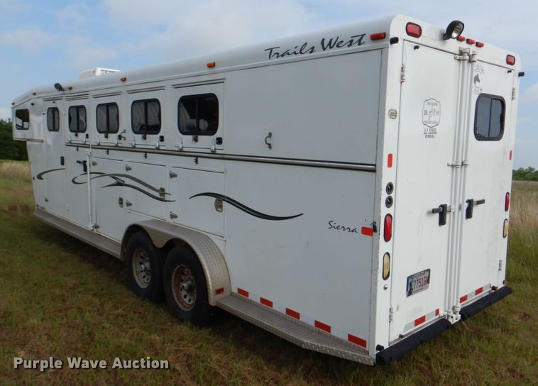 image for item HC9313 2005 Trails West Sierra 4H  horse trailer