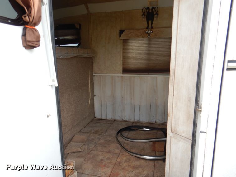 image for item HC9313 2005 Trails West Sierra 4H  horse trailer