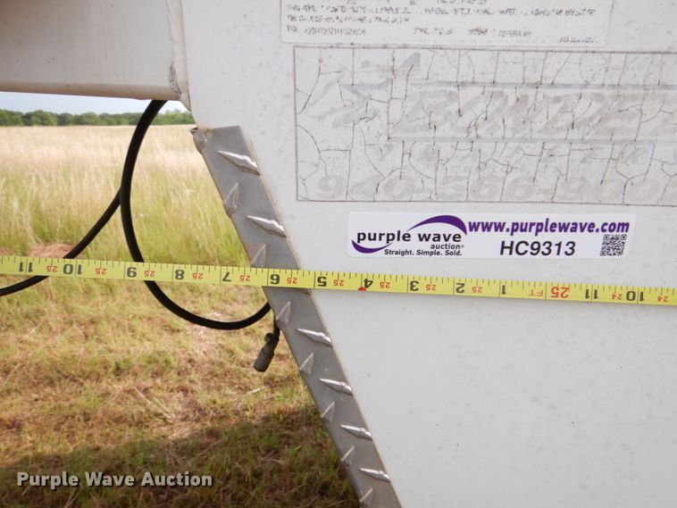 image for item HC9313 2005 Trails West Sierra 4H  horse trailer