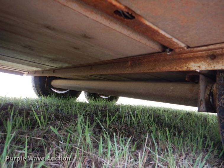 image for item HC9313 2005 Trails West Sierra 4H  horse trailer