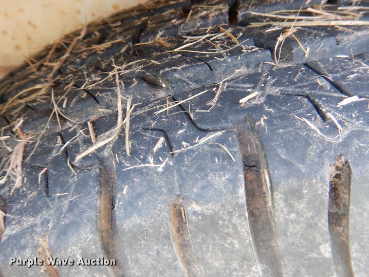 image for item HC9313 2005 Trails West Sierra 4H  horse trailer