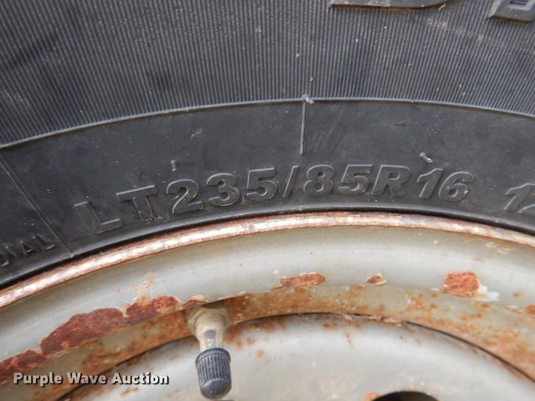 image for item HC9313 2005 Trails West Sierra 4H  horse trailer