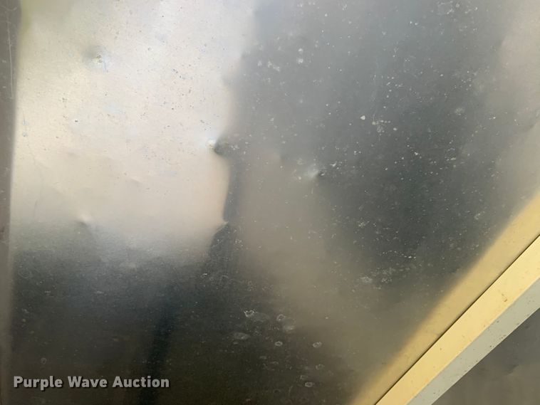 image for item HC9313 2005 Trails West Sierra 4H  horse trailer