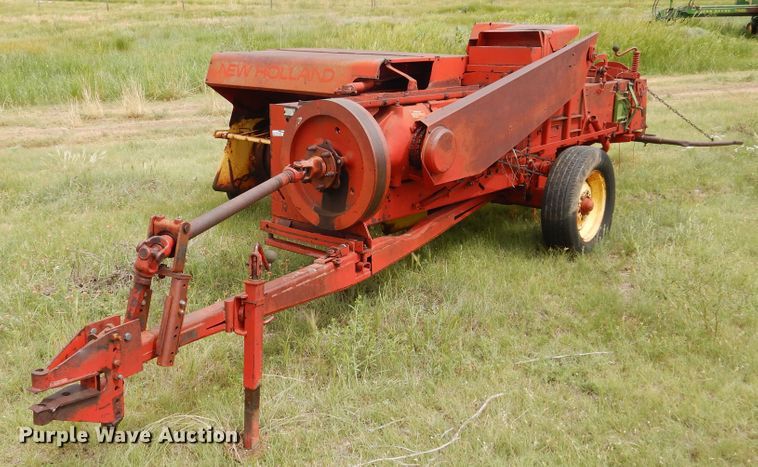 image for item HI9153 New Holland 275  small square baler