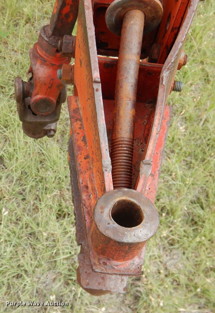 image for item HI9153 New Holland 275  small square baler