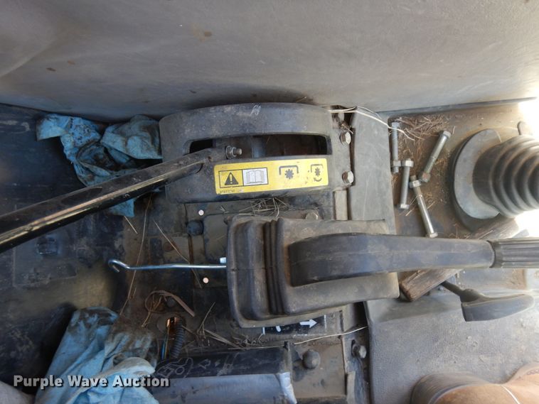 image for item HI9848 2010 Case IH Farmall 80  MFWD tractor