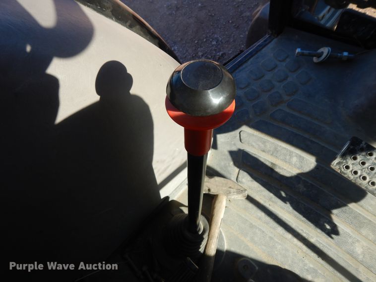 image for item HI9848 2010 Case IH Farmall 80  MFWD tractor