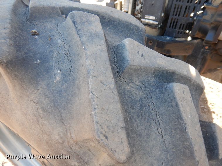 image for item HI9848 2010 Case IH Farmall 80  MFWD tractor