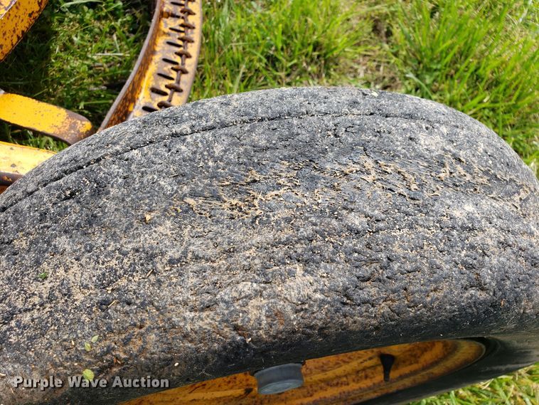 image for item HP9510 Batwing rotary mower